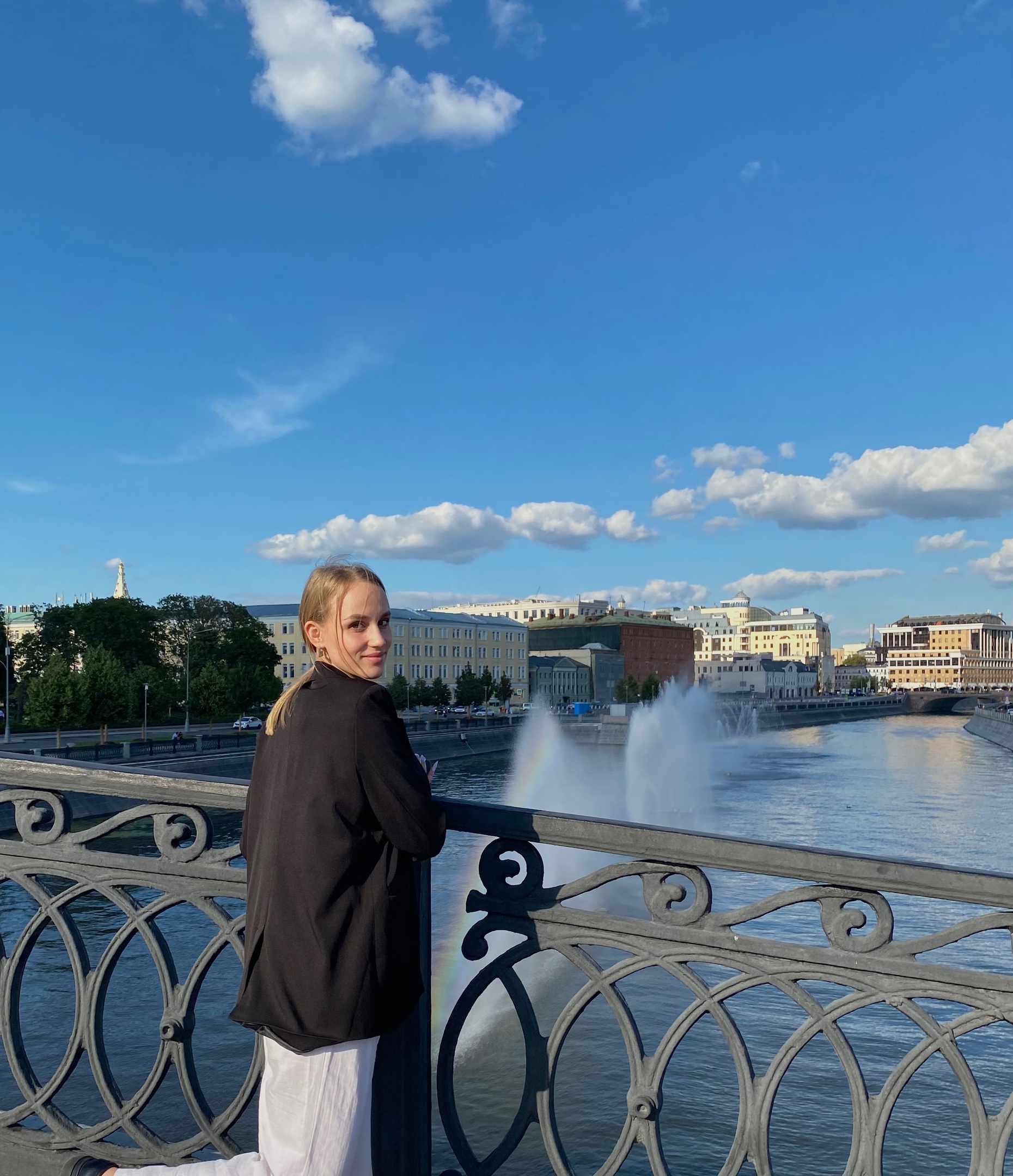 Юля Баженова